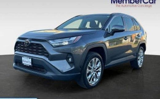 2022 Toyota RAV4 XLE Premium