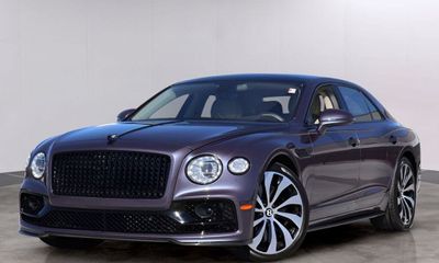 2023 Bentley Flying Spur Azure V8