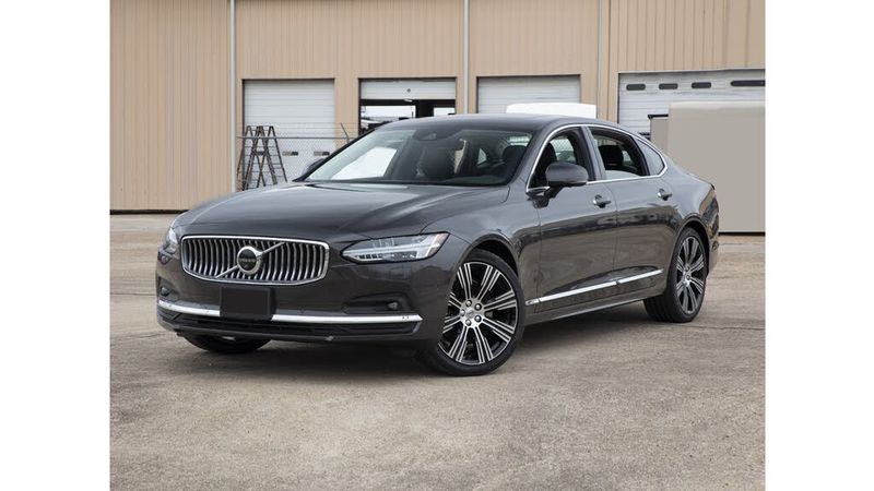 2022 Volvo S90 — a typically priced live listing