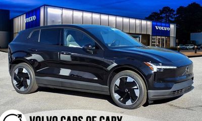 2026 Volvo EX30 Plus