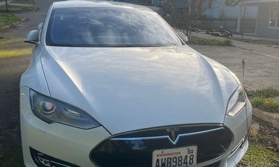 2015 Tesla Model S 70D