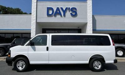 2025 Chevrolet Express LS EXT