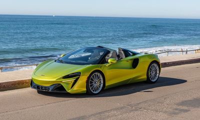 2025 McLaren Artura Spider