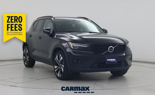 2023 Volvo XC40 Ultimate Dark