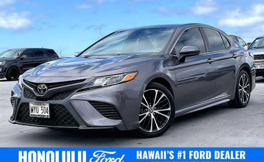 2020 Toyota Camry SE