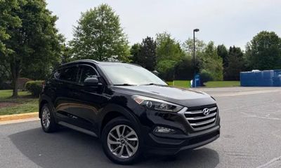 2017 Hyundai Tucson SE Popular Equipment