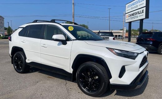 2022 Toyota RAV4 SE
