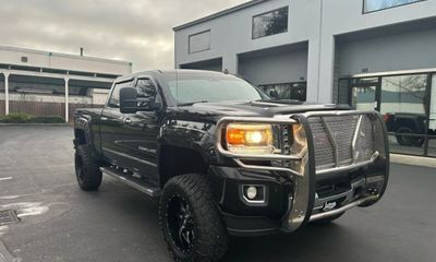 2015 GMC Sierra Denali