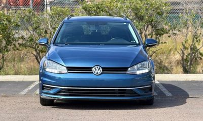 2019 Volkswagen Golf Sportwagen S SE