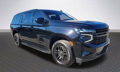 2023 Chevrolet Suburban RST