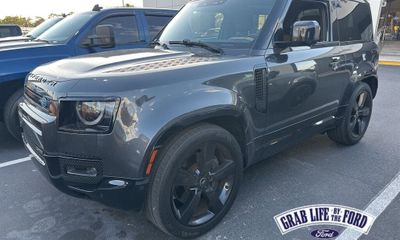 2023 Land Rover Defender 90 X Dynamic