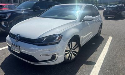 2015 Volkswagen E-Golf SEL Premium