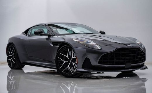2025 Aston Martin DB12
