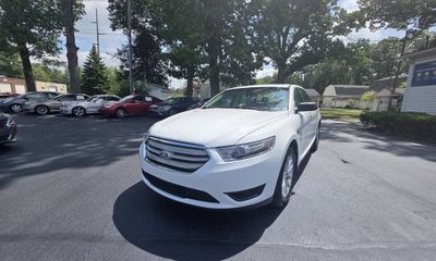 2015 Ford Taurus SE