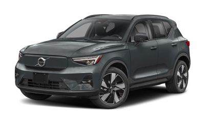 2026 Volvo EX40 Twin Plus