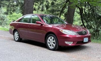 2006 Toyota Camry Standard