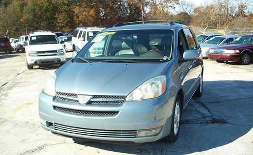 2004 Toyota Sienna XLE