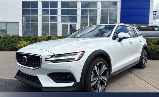 2024 Volvo V60CC Plus