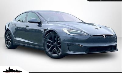 2022 Tesla Model S Plaid