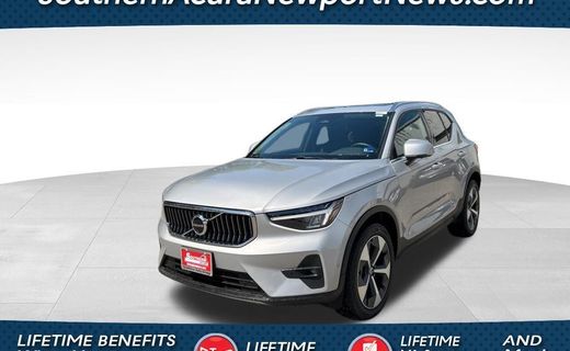 2025 Volvo XC40 Plus Bright