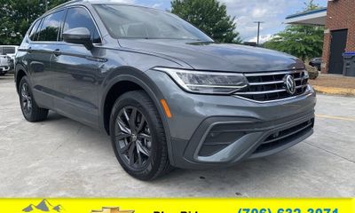 2023 Volkswagen Tiguan SE