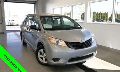 2011 Toyota Sienna Base 7 Passenger