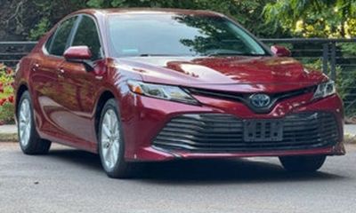 2018 Toyota Camry LE Hybrid