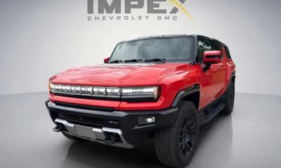 2025 GMC Hummer EV SUV 2X