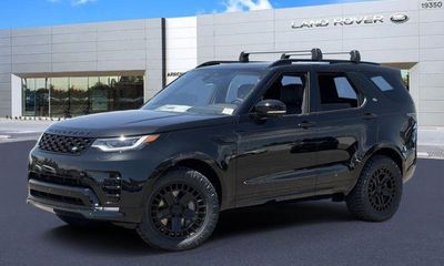 2026 Land Rover Discovery P360 Dynamic SE