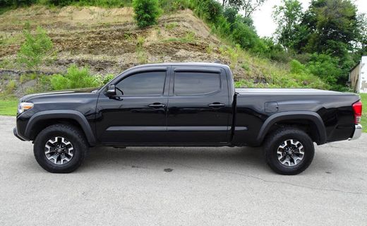 2017 Toyota Tacoma TRD