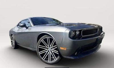 2011 Dodge Challenger SE