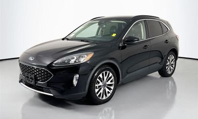 2020 Ford Escape Titanium Fhev