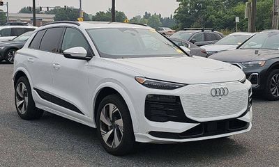 2025 Audi Q6 E Tron Quattro