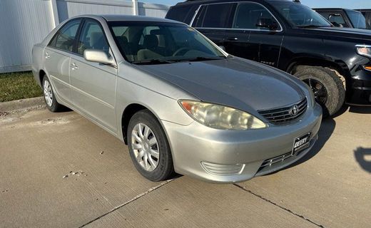 2005 Toyota Camry LE