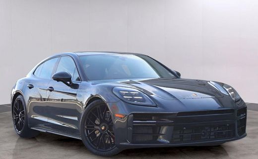 2025 Porsche Panamera GTS