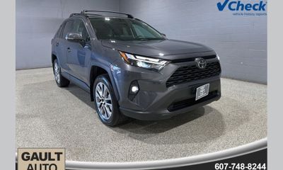 2022 Toyota RAV4 XLE Premium