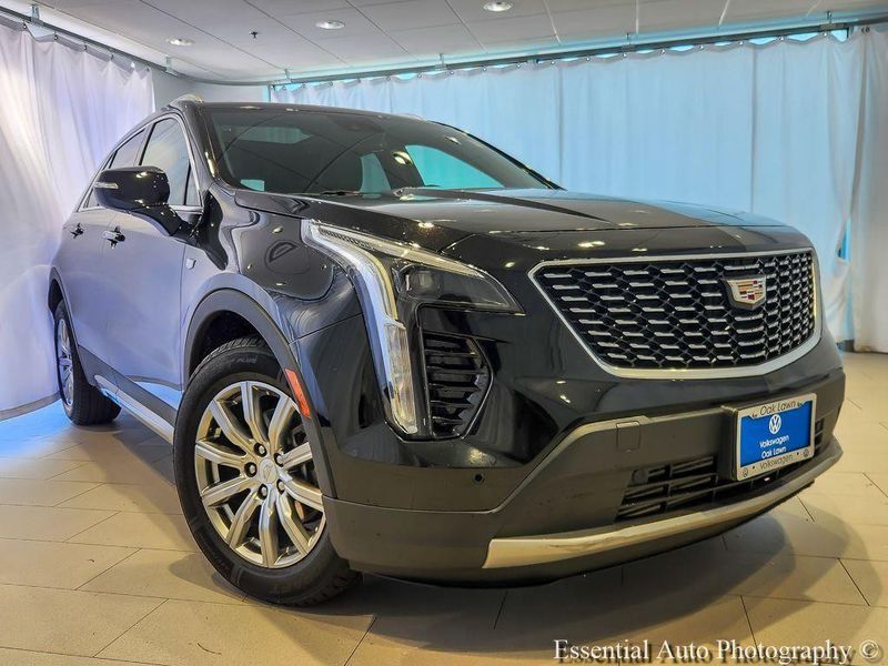 2022 Cadillac XT4 — a typically priced live listing