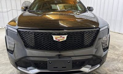 2024 Cadillac XT4 Sport