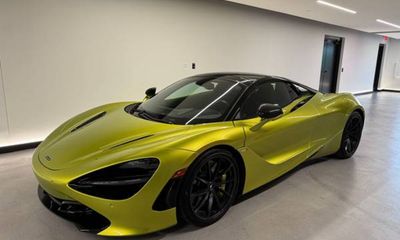 2023 McLaren 720S Spider