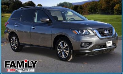 2020 Nissan Pathfinder SV