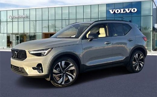 2026 Volvo XC40 Ultra Dark