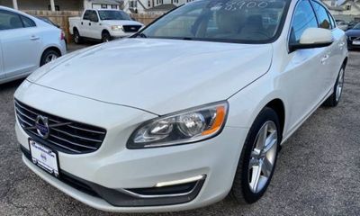 2015 Volvo S60 Premier NON R