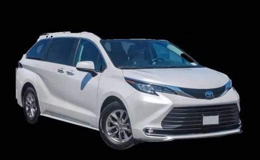 2023 Toyota Sienna XLE