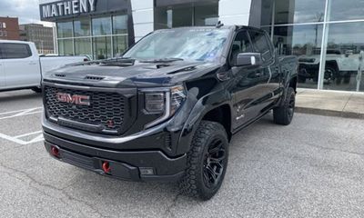2022 GMC Sierra AT4