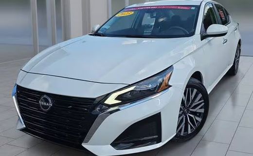 2023 Nissan Altima SV