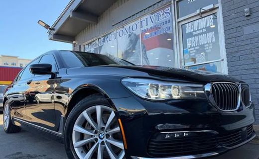 2018 BMW 740I