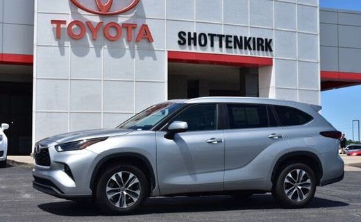 2024 Toyota Highlander XLE