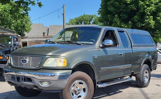 2002 Ford F-150 XLT