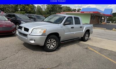 2008 Mitsubishi Raider LS