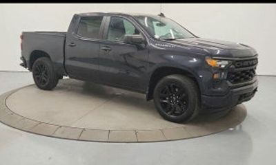 2022 Chevrolet Silverado Custom